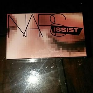 Narcissist eye shadow palette
